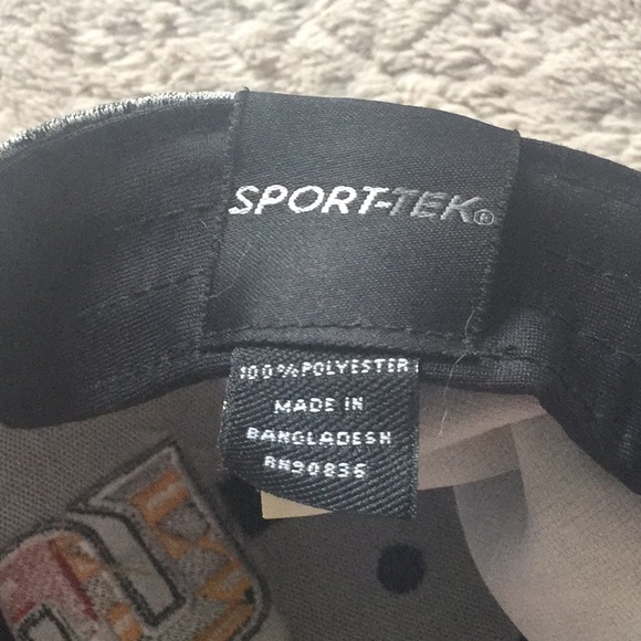 Hat - Picture 2 of 4